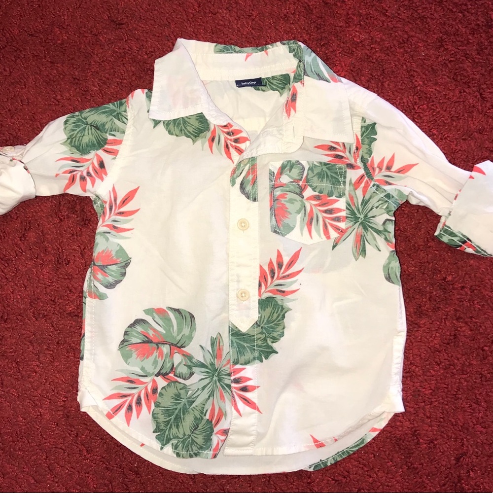 Short/rolled sleeve button down shirt
